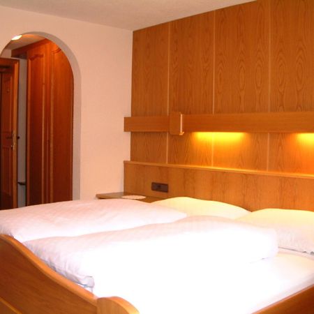 Hotel Garni Mathonerhof Ischgl Esterno foto
