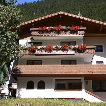 Hotel Garni Mathonerhof Ischgl Esterno foto