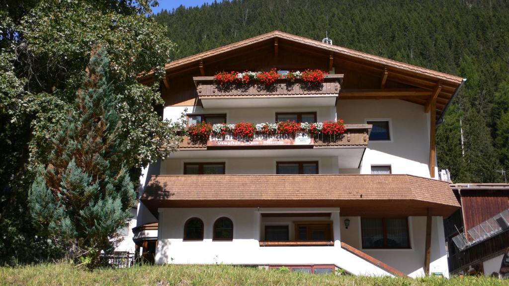 Hotel Garni Mathonerhof Ischgl Esterno foto